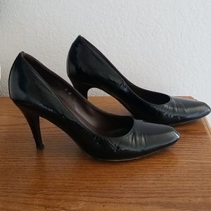 Donald J. Pliner patent leather heals size 8m